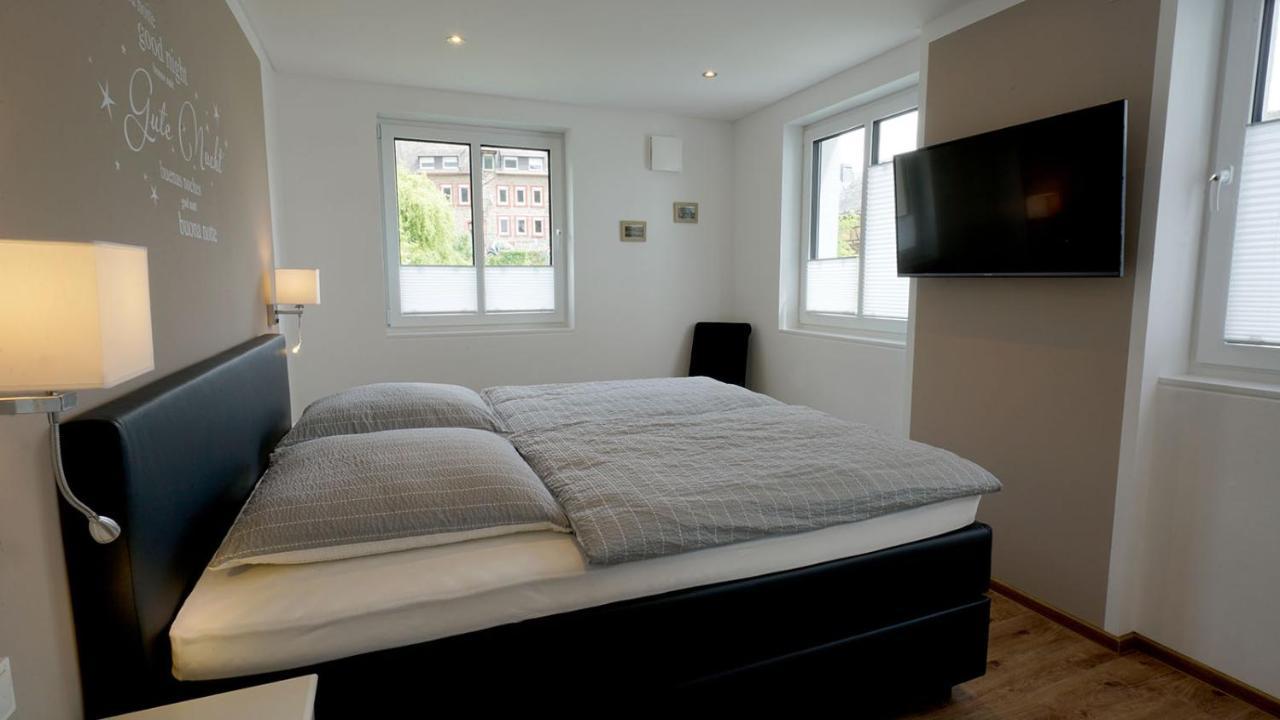 Neu Mont Royal Suiten 2 Bis 4 Personen Трабен-Трарбах Экстерьер фото